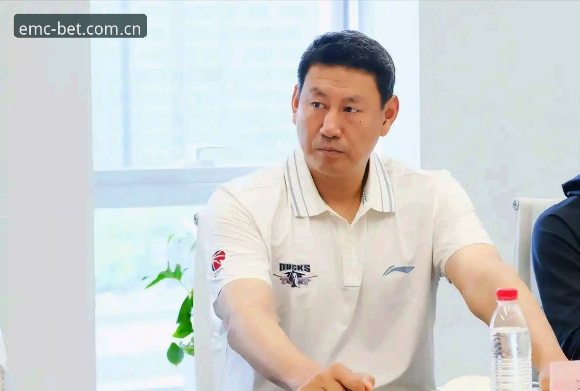 用户刘叔分享——用易倍体育关注李楠挂帅北京男篮的实战体验与深度观察